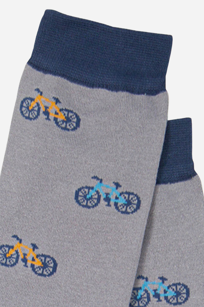 close up of the mountain bike print