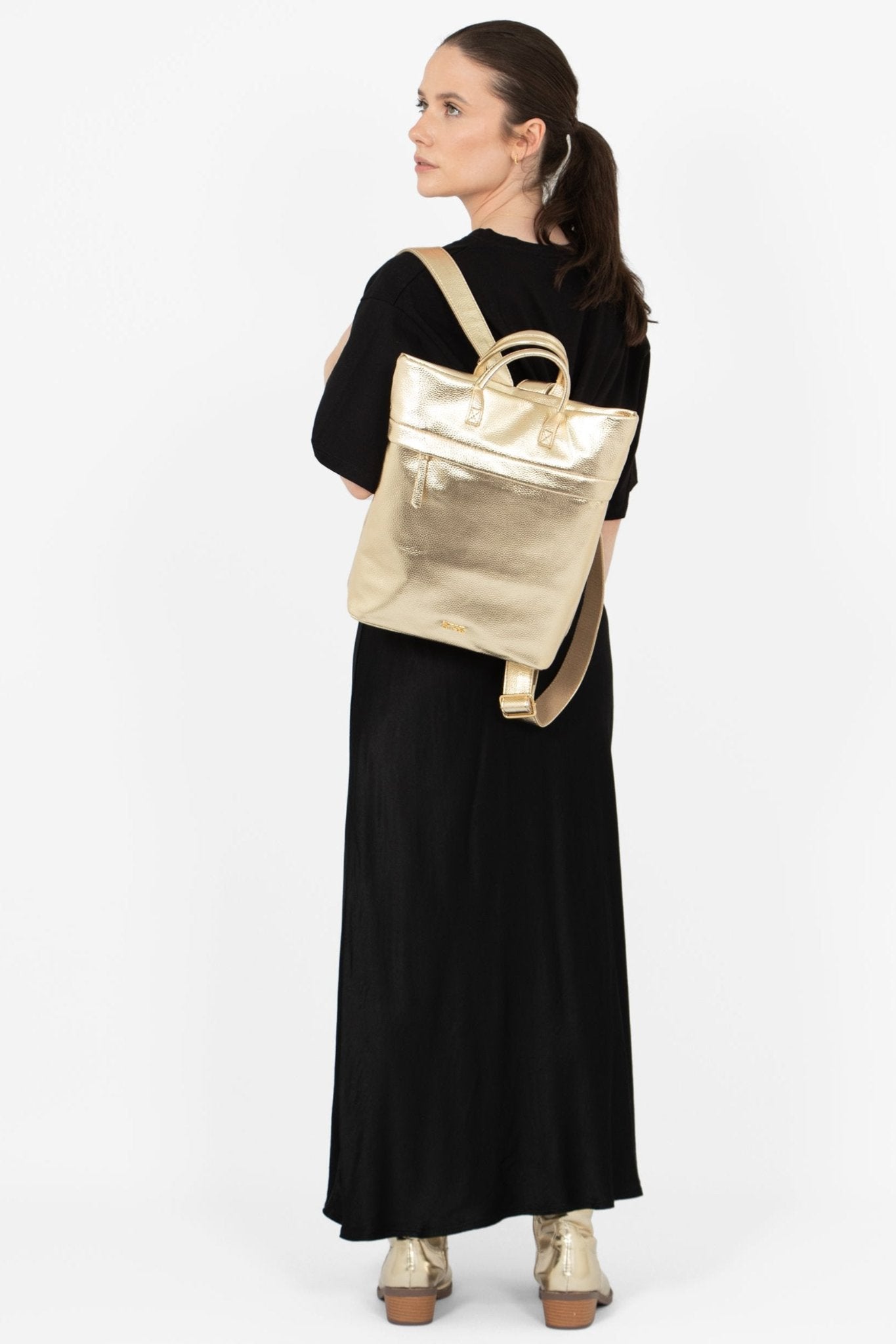 sartaandco – Etre Womens Gold Laptop Backpack Womens UK Faux