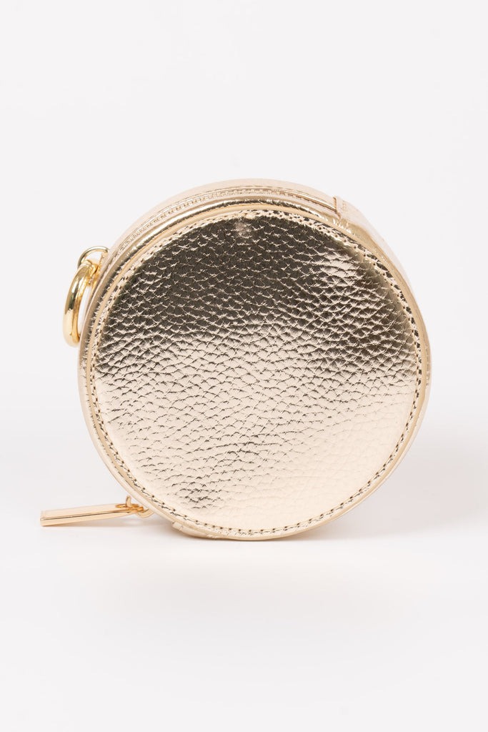 finley-round-coin-purse-gold-metallic-faux-leather-close-up