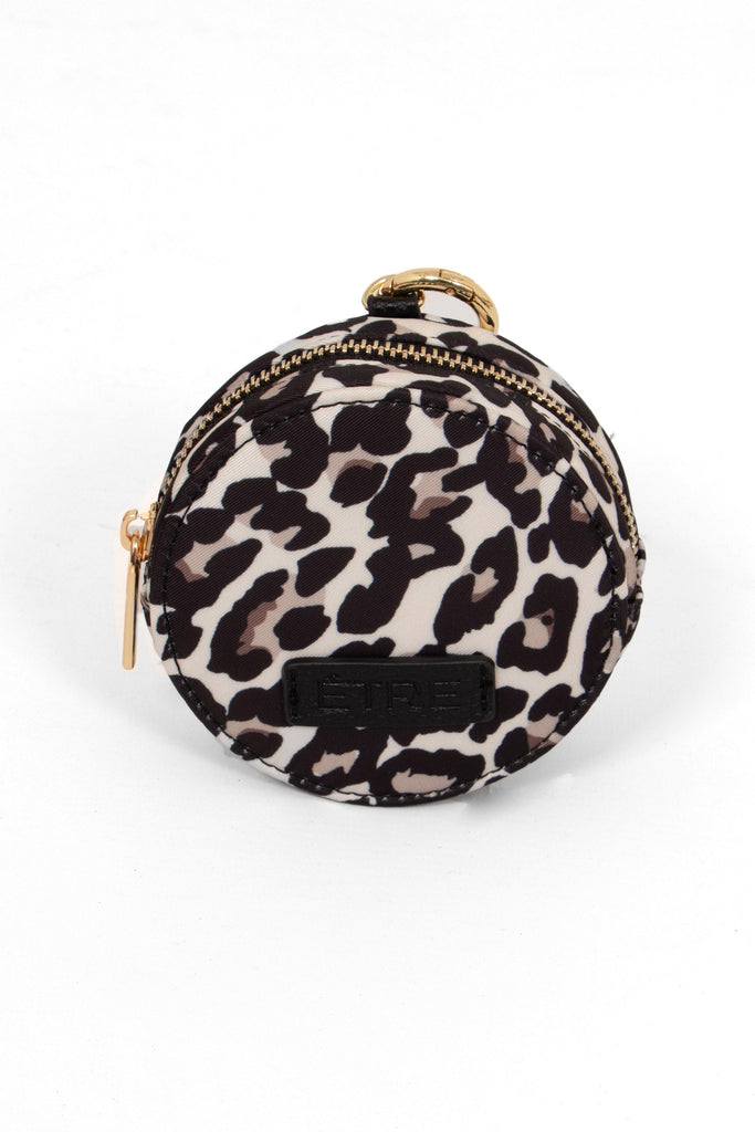 finley-round-coin-purse-cream-leopard-print-nylon-front-view-etre-logo