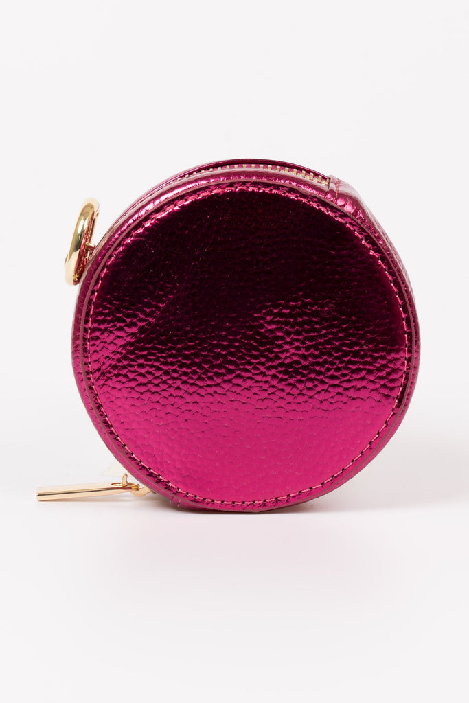 finley-round-coin-purse-metallic-hot-pink-faux-leather-close-up-attachment-loop