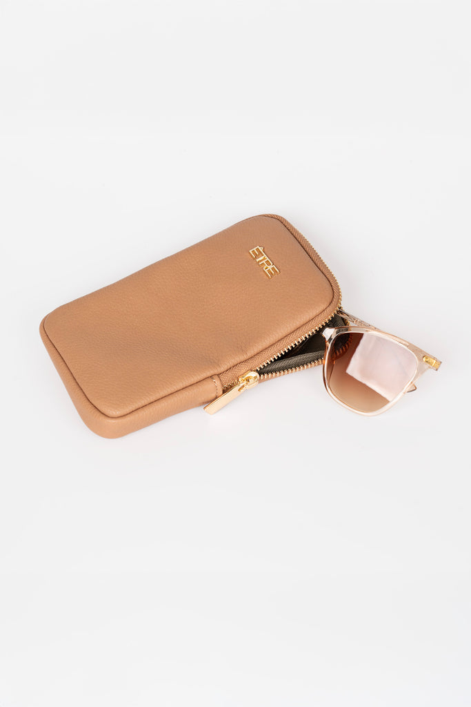pippa-sunglasses-case-tan-pebbled-faux-leather-with-glasses-inside