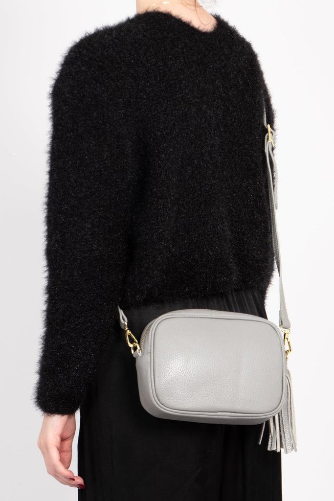 beau-italian-leather-crossbody-bag-light-grey-pebbled-worn-on-model