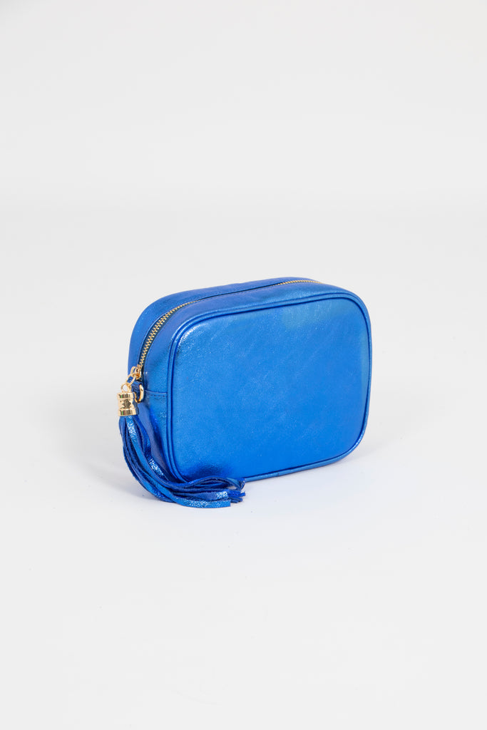 beau-italian-leather-crossbody-bag-blue-metallic-side-view-zip-closing
