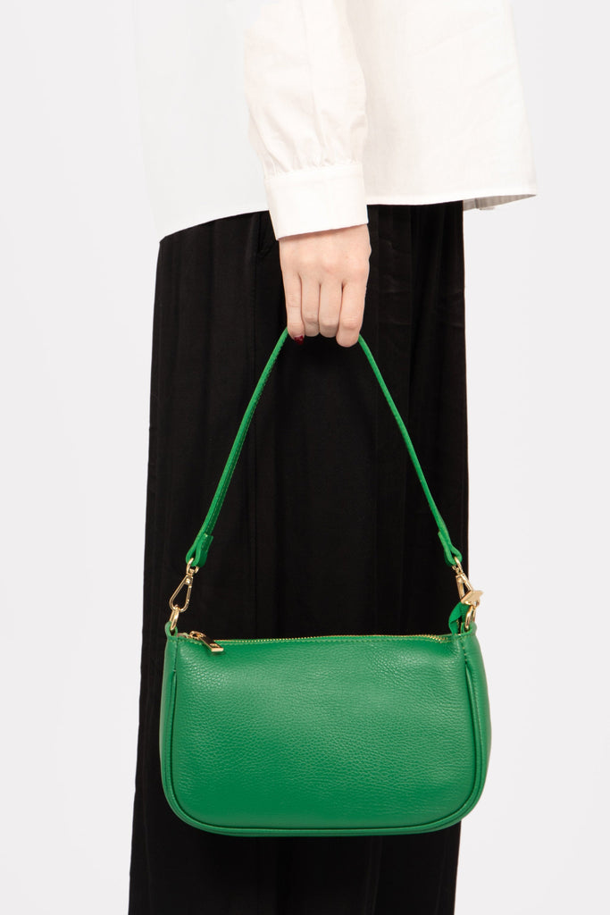 chloe-italian-leather-baguette-bag-bright-green-pebbled-carried-by-model