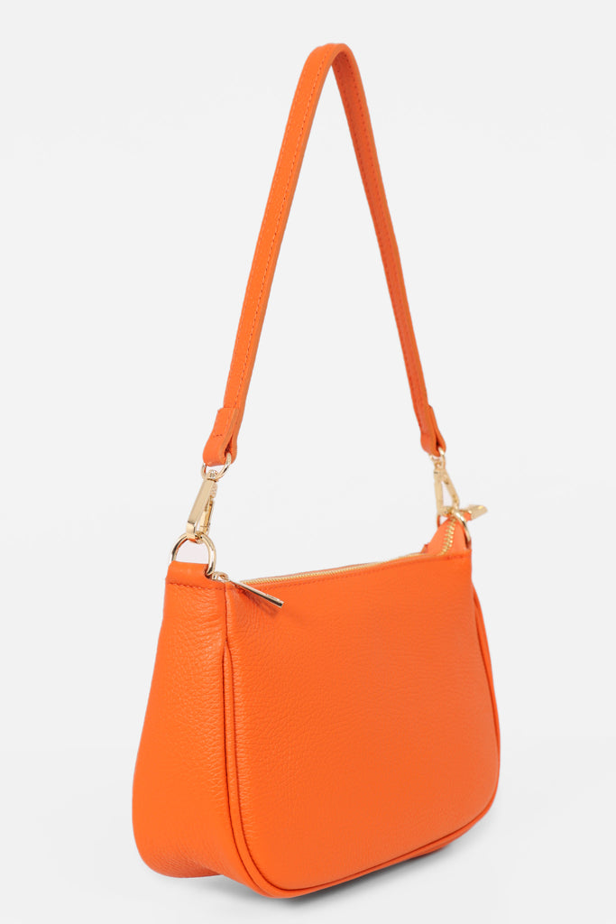 chloe-italian-leather-baguette-bag-orange-pebbled-end-on-view