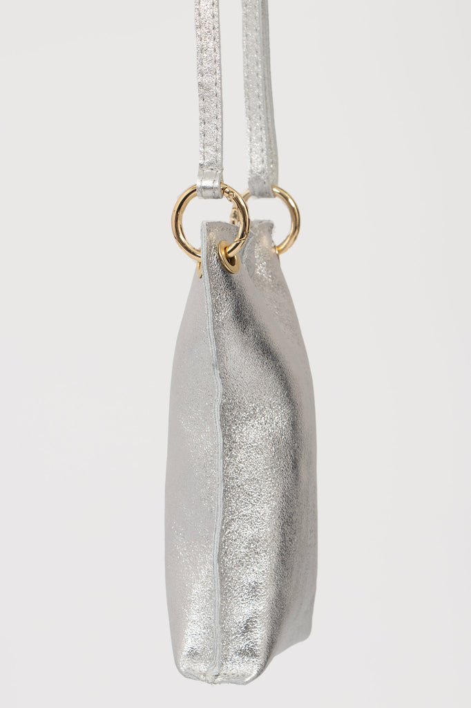 nova-italian-leather-phone-pouch-silver-metallic-side-view-showing-shape