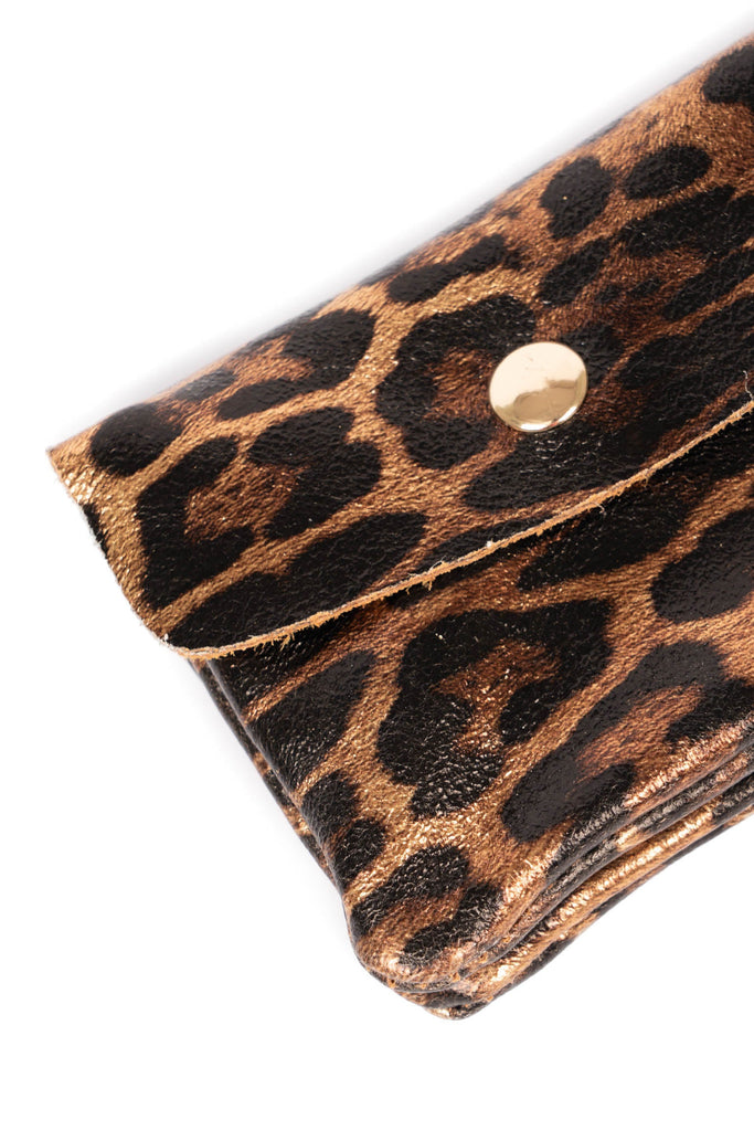 macie-italian-leather-small-coin-purse-bronze-leopard-print-metallic-close-up