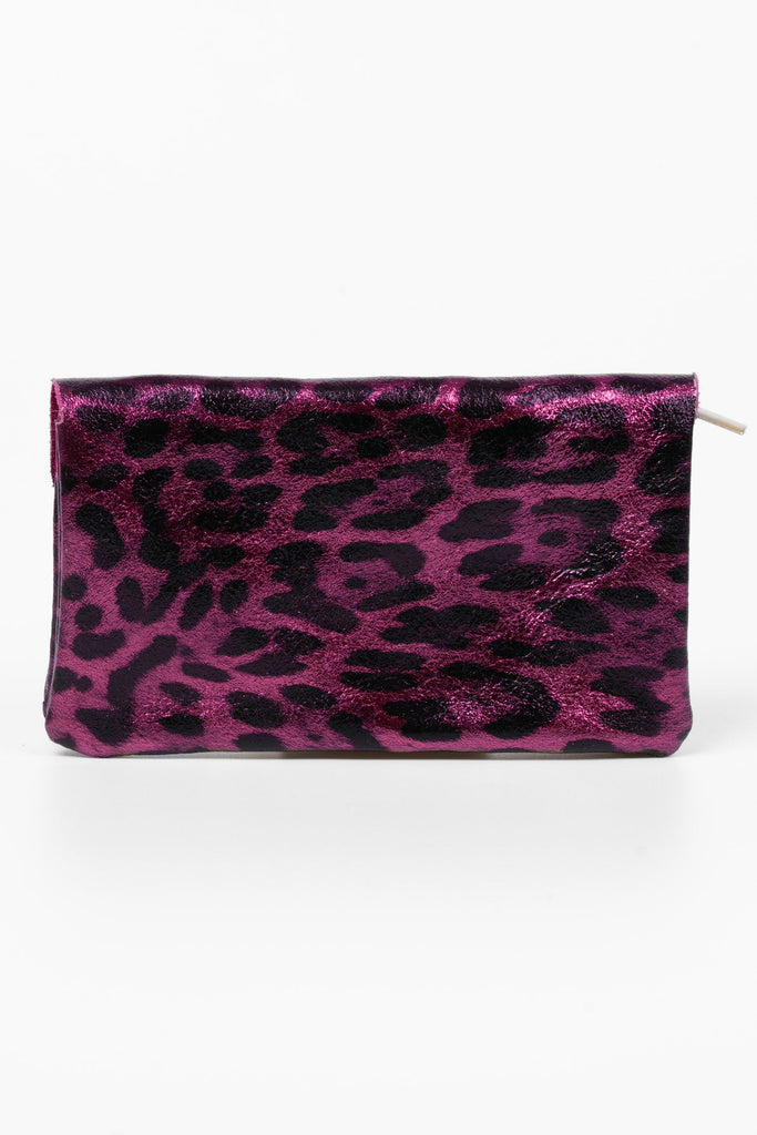 sadie-italian-leather-coin-purse-fuchsia-leopard-print-metallic-back