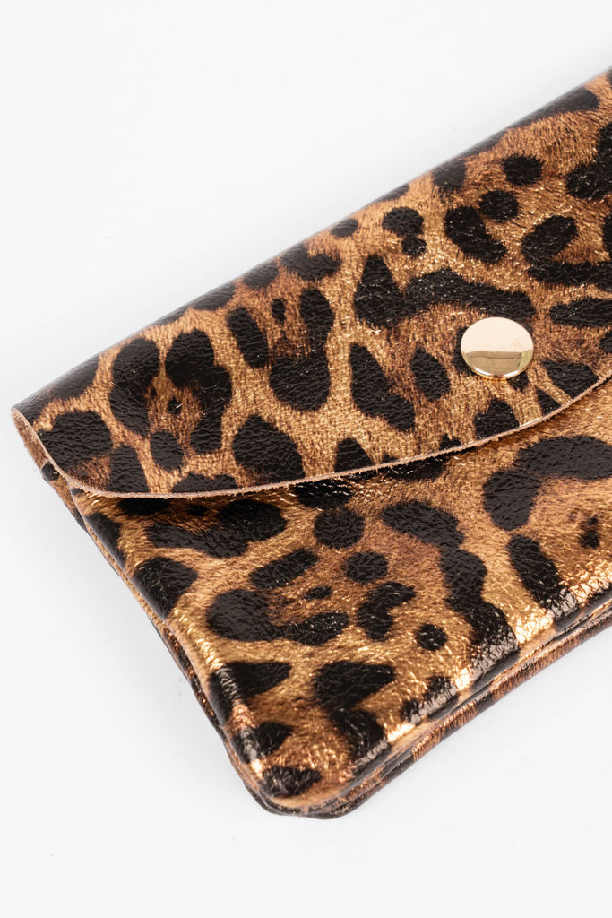 sadie-italian-leather-coin-purse-bronze-leopard-print-metallic-close-up