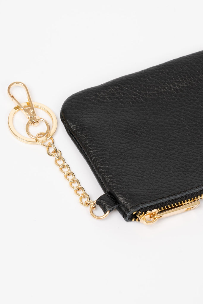 vittoria-italian-leather-small-clip-on-purse-black-pebbled-close-up-gold-hardware