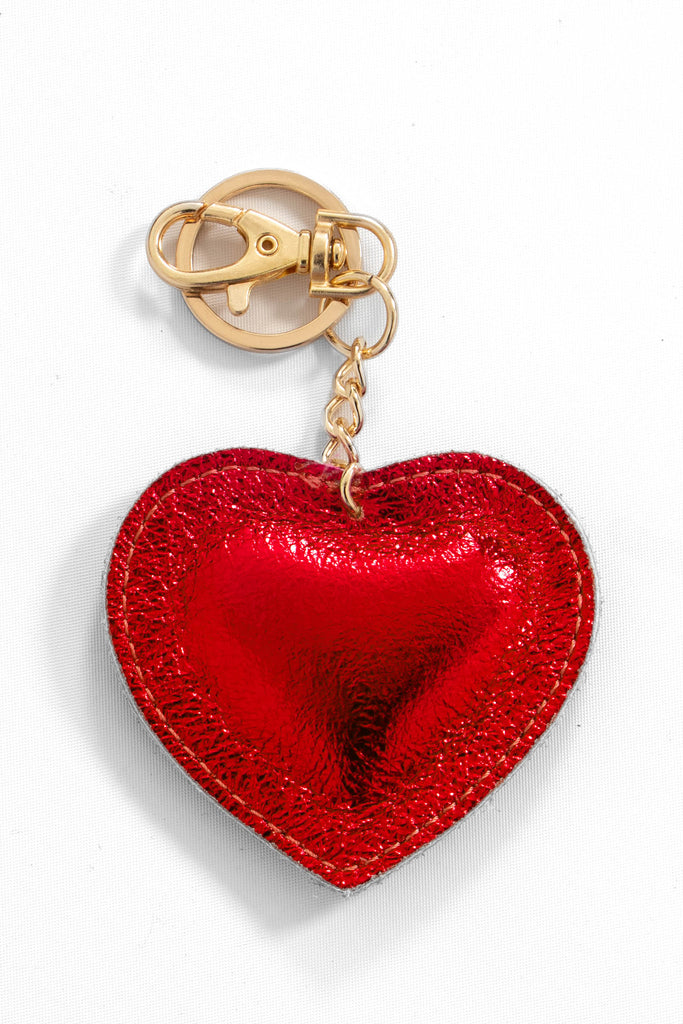 valentina-italian-leather-love-heart-keyring-scarlett-metallic-close-up