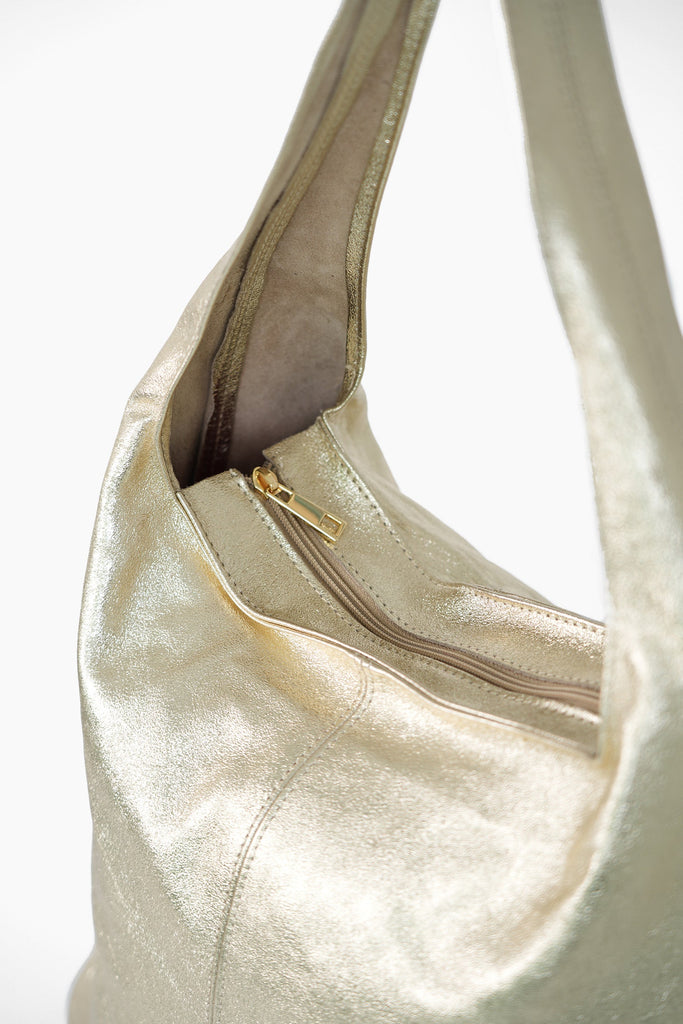 ridley-gold-metallic-italian-leather-shoulder-bag-close-up-zip-closure