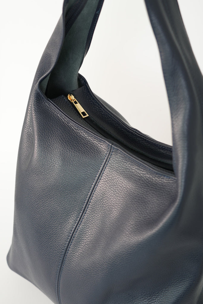 ridley-navy-blue-pebbled-italian-leather-shoulder-bag-zip-closure