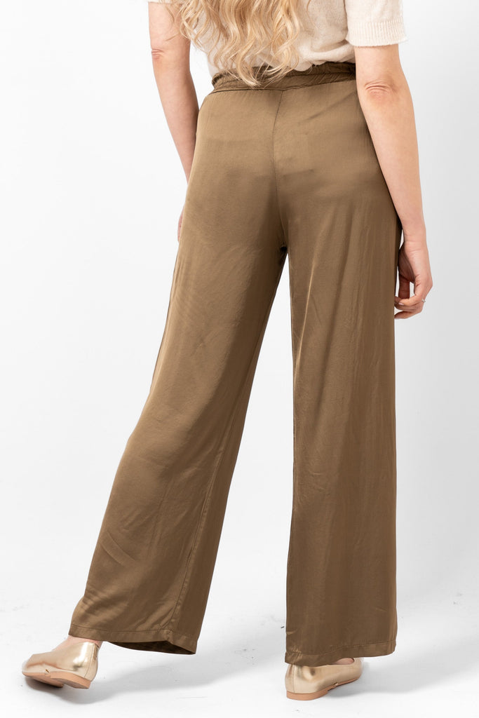 gianna-wide-leg-trousers-khaki-rear-view-full-length-loose-fitting