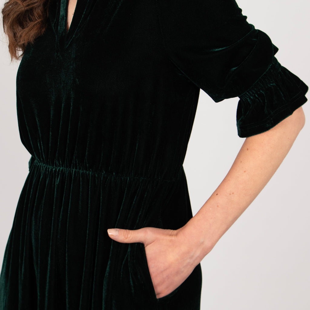 close up of the pockets on the front of the dress