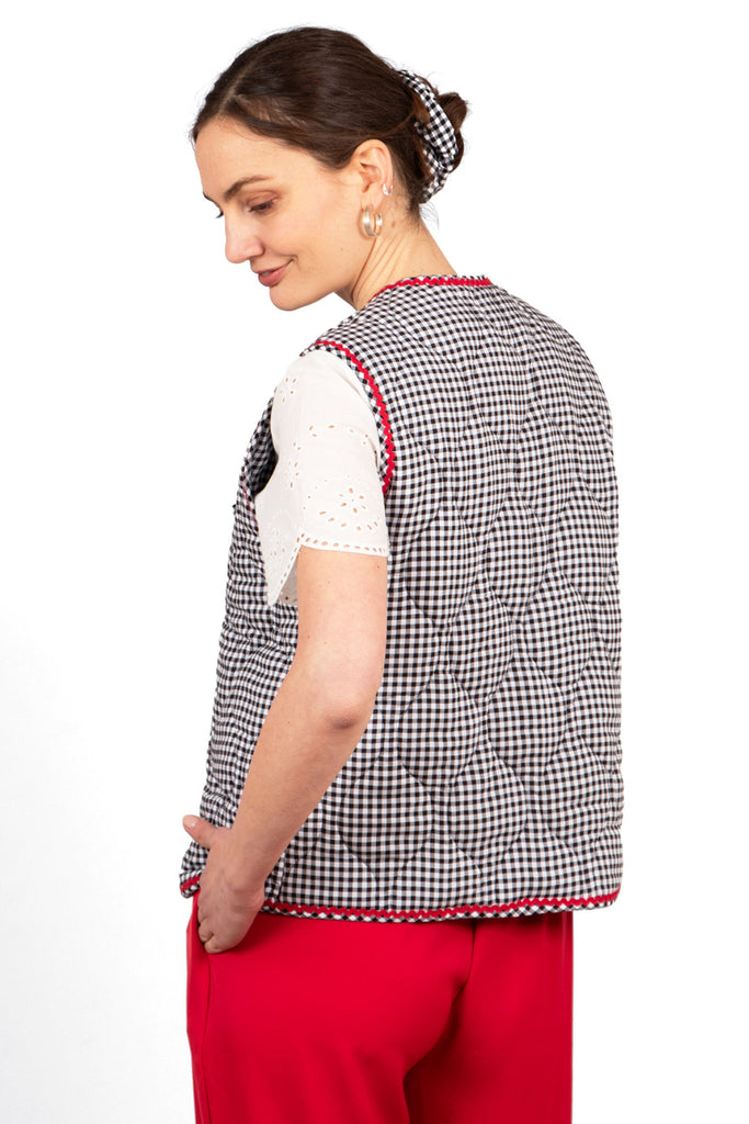 noa-quilted-gilet-black-gingham-rear-view-sleeveless-quilted-bodywarmer