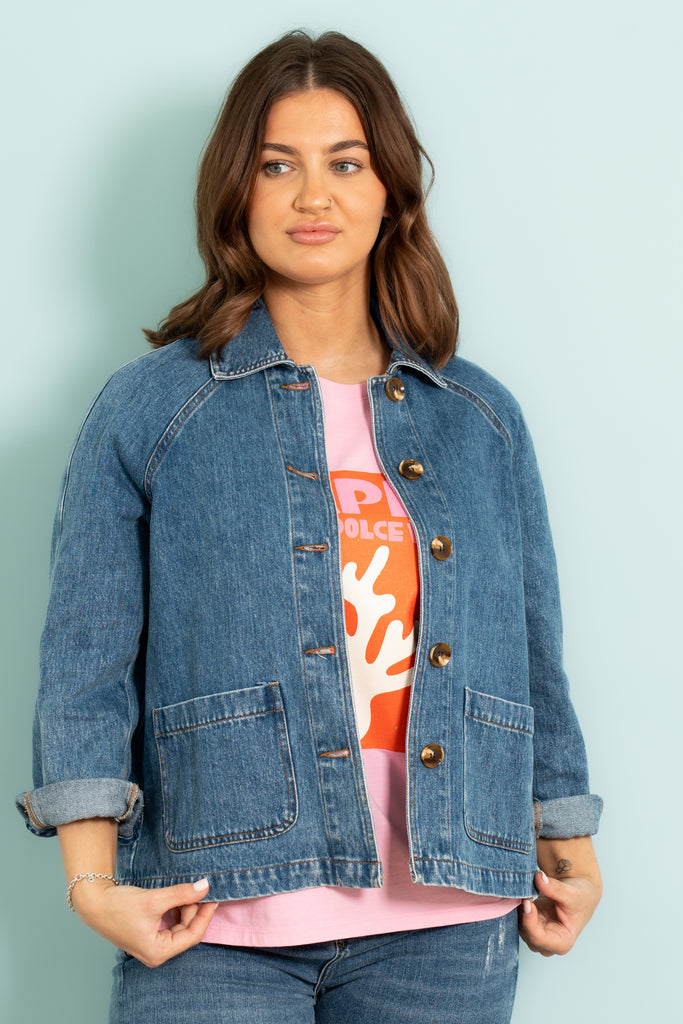 shiloh-box-jacket-blue-denim-layered-over-tshirt-model
