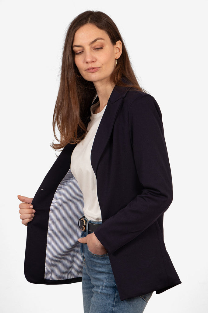 tatum-boyfriend-blazer-navy-blue-jersey-striped-inner-lining