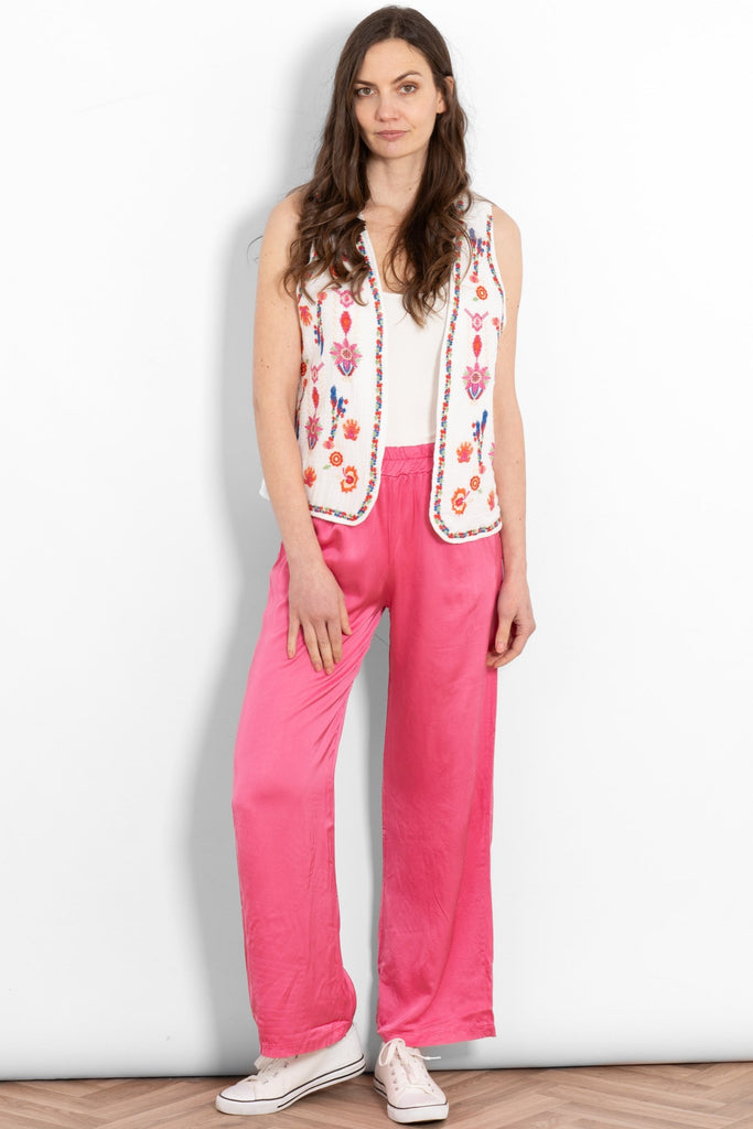 GiannaWide-Leg-Trousers-hot-Pink-Styeld-With-Floral-Embroidery-Waistcoat
