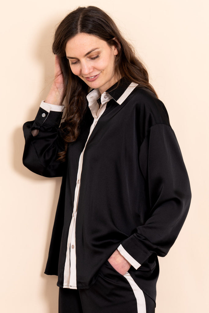 birdie-long-sleeve-blouse-black-cream-contrast-stripe-side-view-shirt-collar