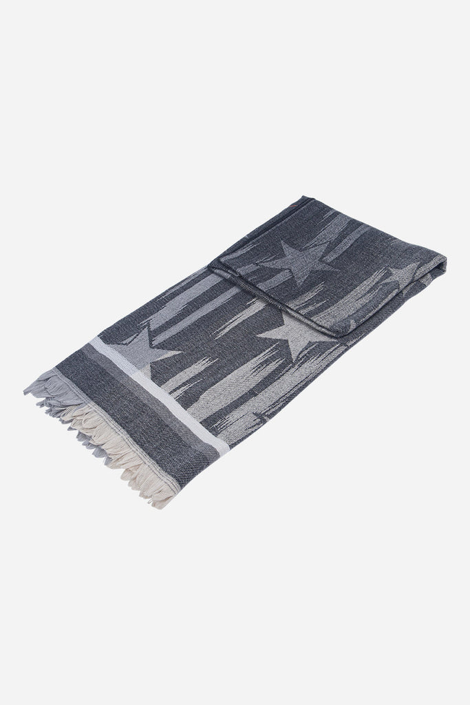 heavyweight-scarf-black-brushstroke-star-pattern-showing