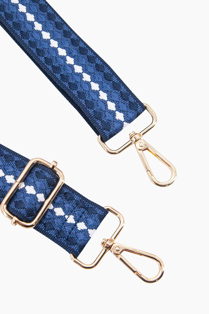 hayden-woven-bag-strap-navy-blue-spotted-close-up-gold-snap-hoop-attachments