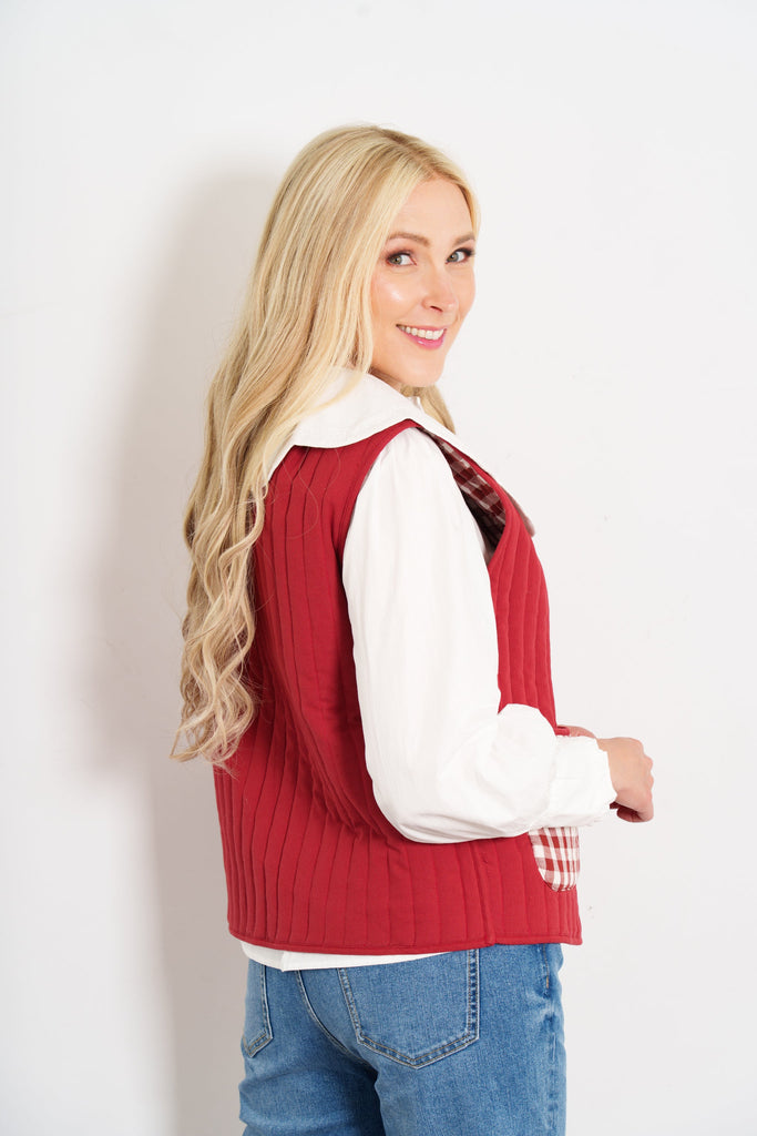 tabby-quilted-reversible-gilet-red-cream-gingham-rear-solid