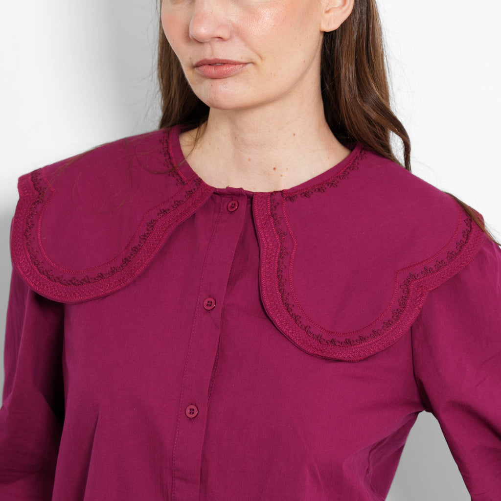 cammie-long-sleeve-cotton-shirt-berry-pilgrim-collar-close-up-embroidereed details