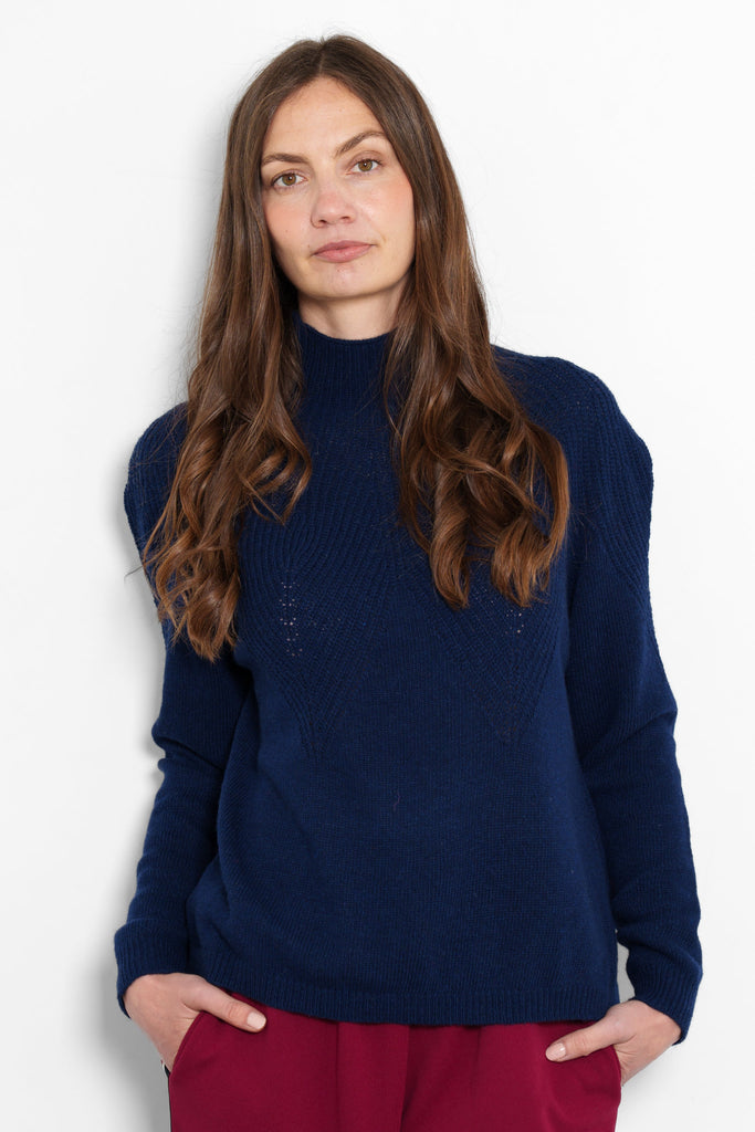 mallory-cashmere-blend-jumper-navy-blue-ribbed-model-front-view-knitted