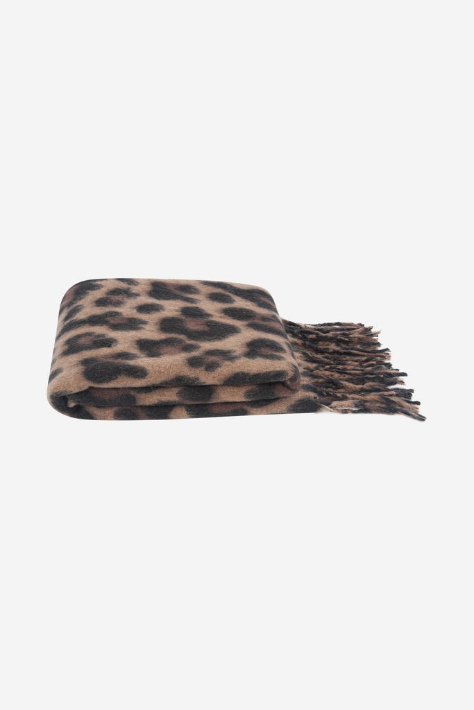 selene-brown-leopard-heavyweight-scarf-folded-winter-weight