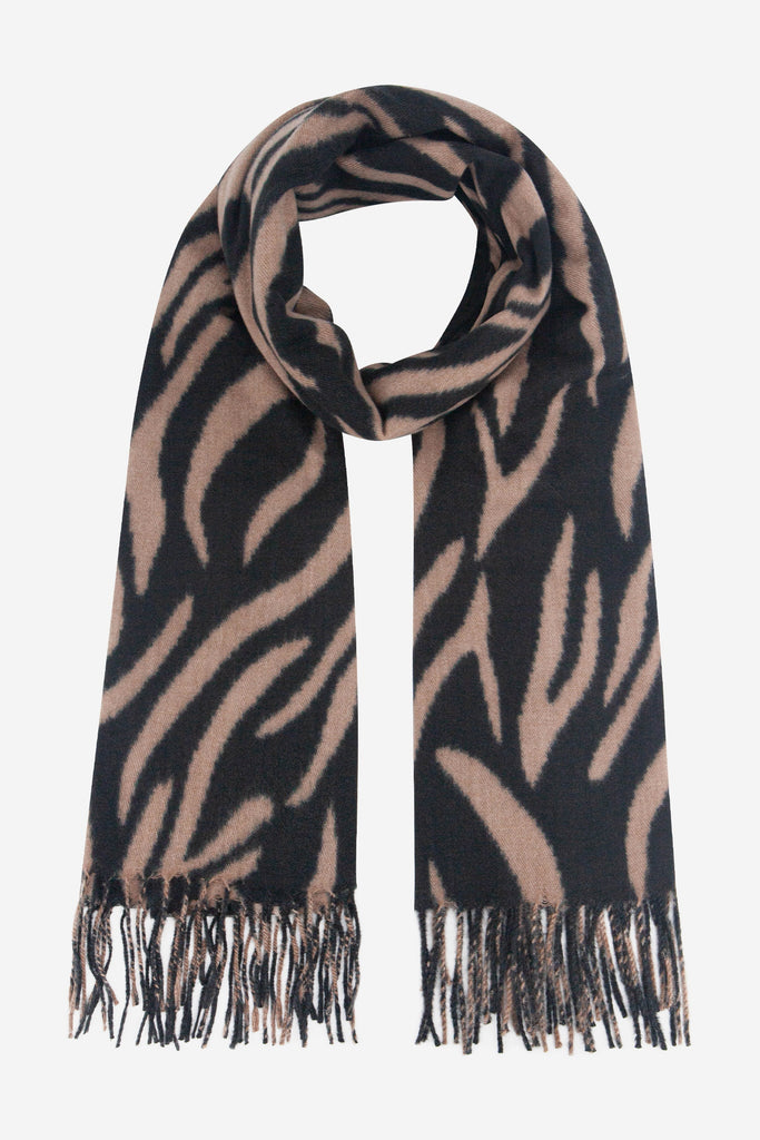 selene-camel-tiger-heavyweight-scarf-animal-print-stripe