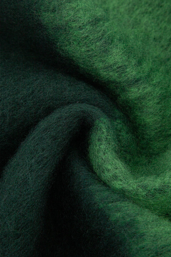 ria-green-colourblock-heavyweight-scarf-close-up-warm-material