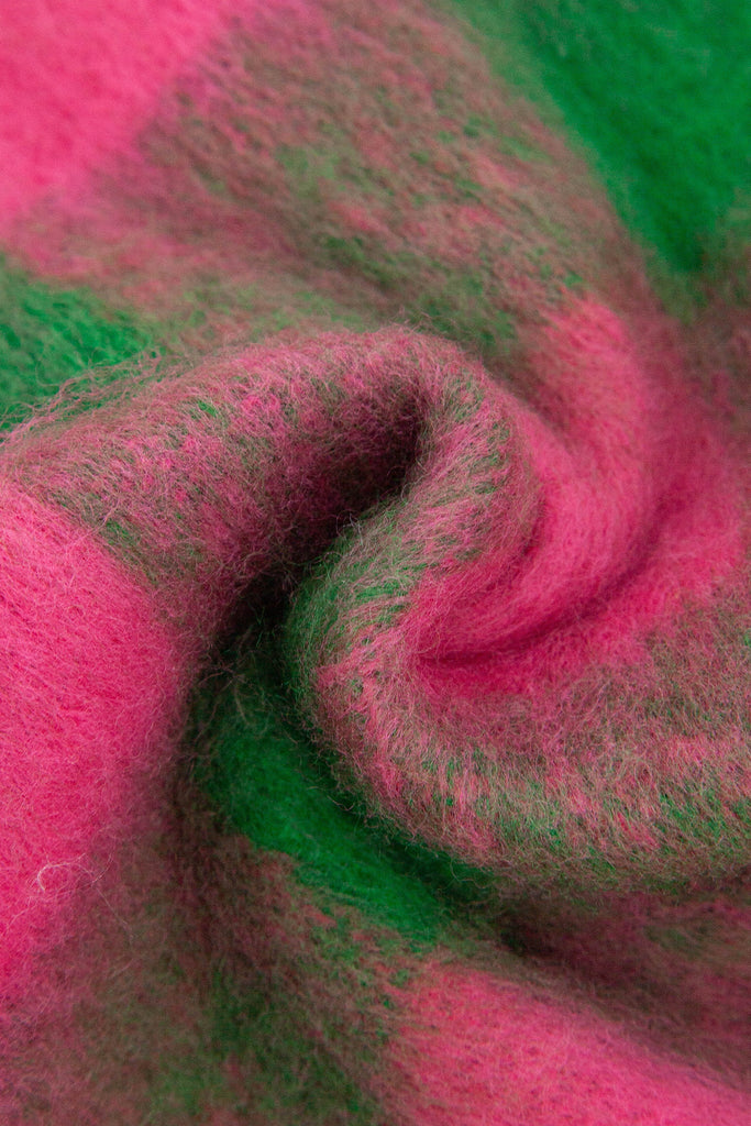 joey-heavyweight-scarf-green-pink-square-check-1-close-up-material