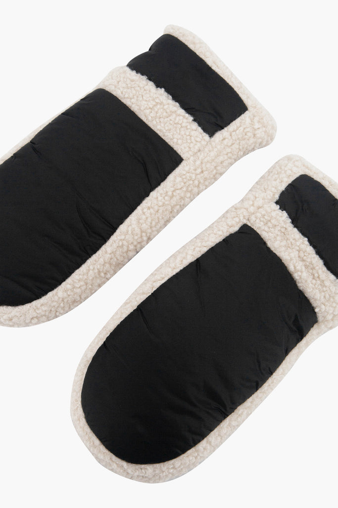 orla-black-borg-trim-mittens-close-up-polyester-shell