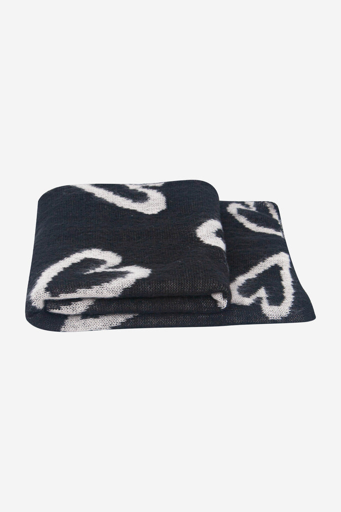 zuri-black-white-sketched-hearts-heavyweight-scarf-folded-winter-weight
