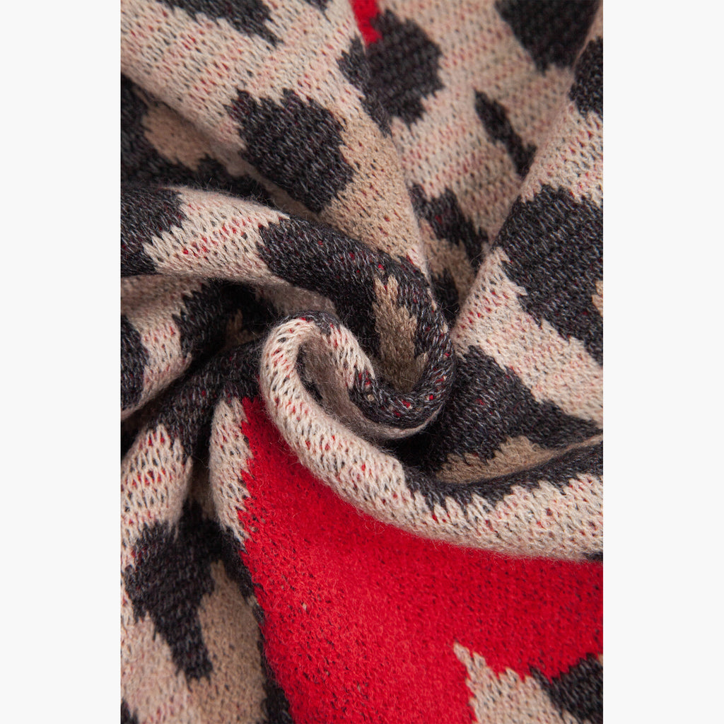wylda-cream-leopard-and-hearts-heavyweight-scarf-close-up