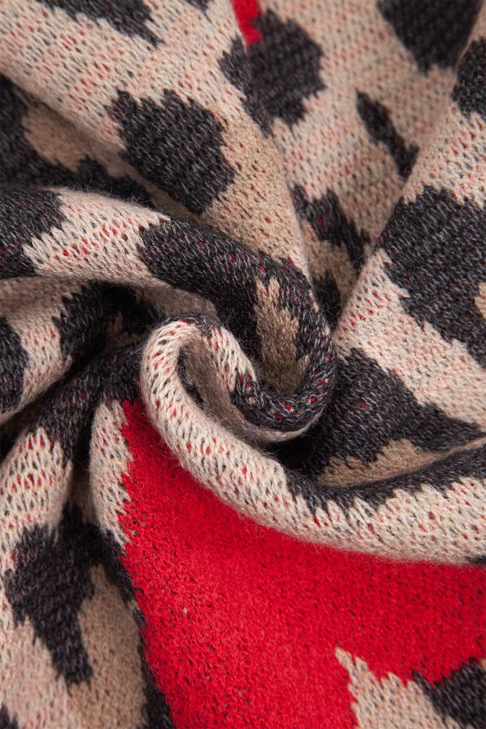 wylda-cream-leopard-and-hearts-heavyweight-scarf-close-up