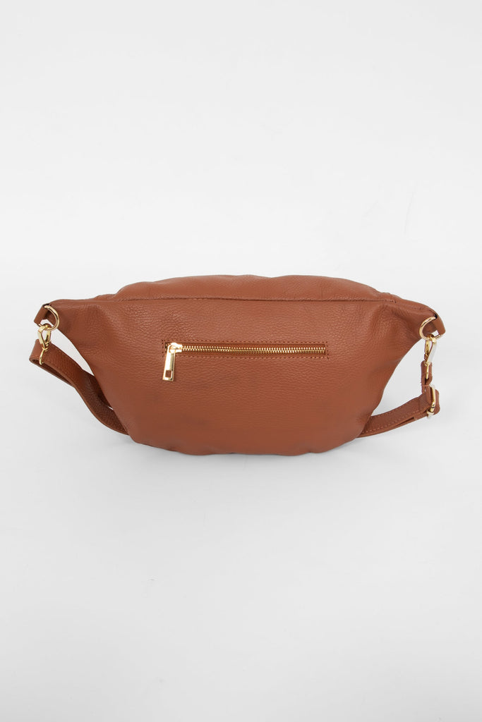 luisa-italian-leather-double-zip-bum-bag-tan-pebbled-rear-view-pocket
