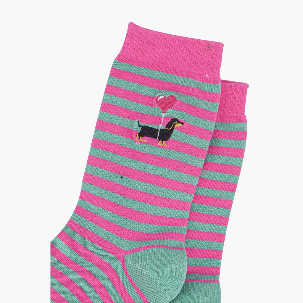 womens-embroidered-ankle-socks-pink-sausage-dog-stripe-close-up