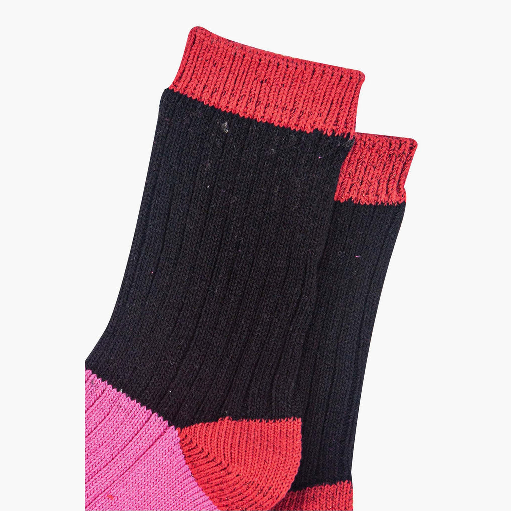 womens-mid-calf-socks-black-pink-colour-block-close-up