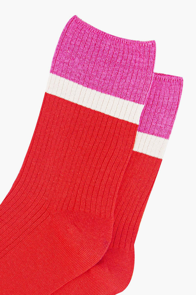 womens-mid-calf-socks-red-pink-contrast-cuff-close-up-material