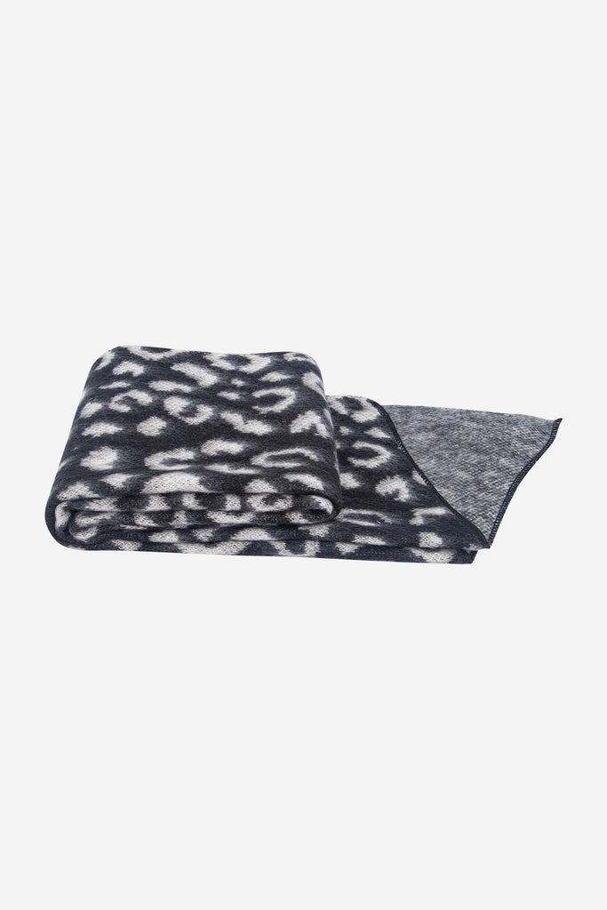 nico-black-white-leopard-heavyweight-scarf-folded-winter-weight