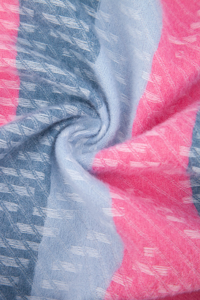 reed-grey-pink-stripe-heavyweight-scarf-close-up-material