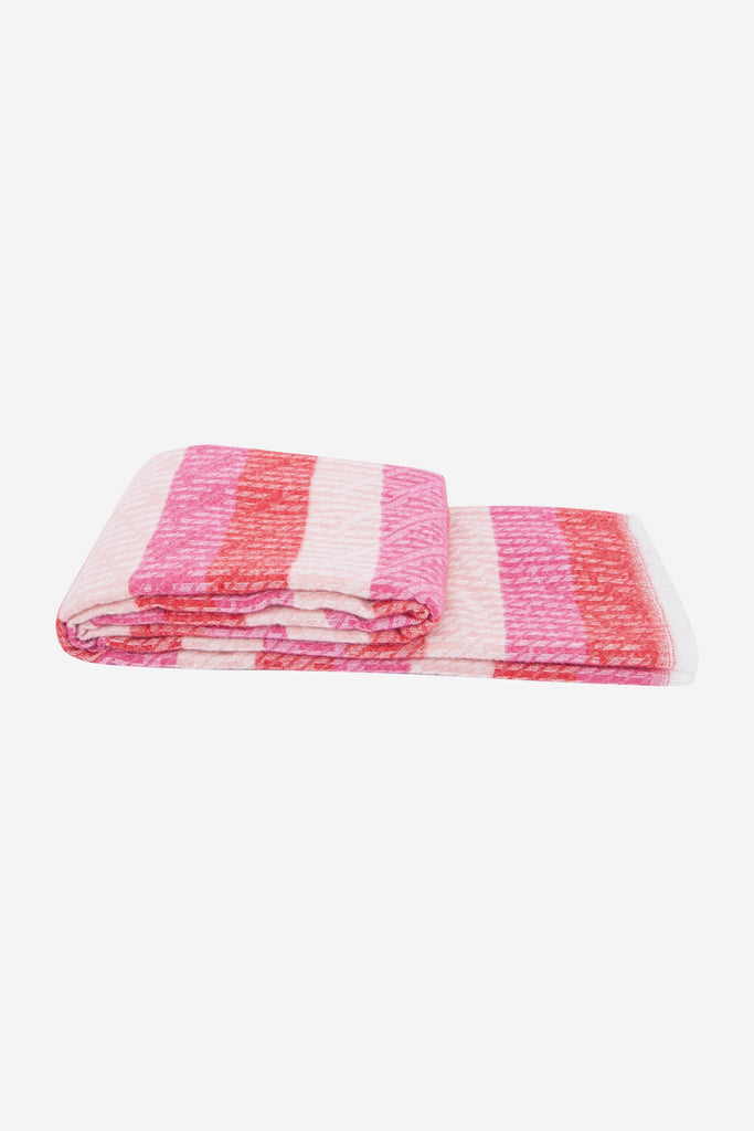 reed-red-pink-stripe-heavyweight-scarf-folded-winter-weight