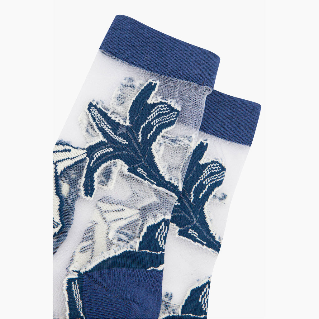 womens-sheer-ankle-socks-navy-blue-floral-close-up