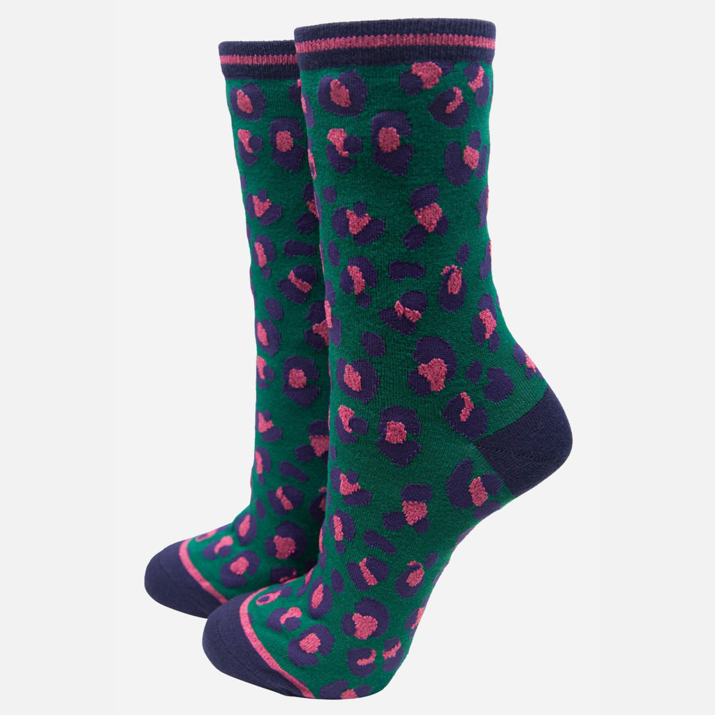 womens-socks-gift-box-multi-leopard-green