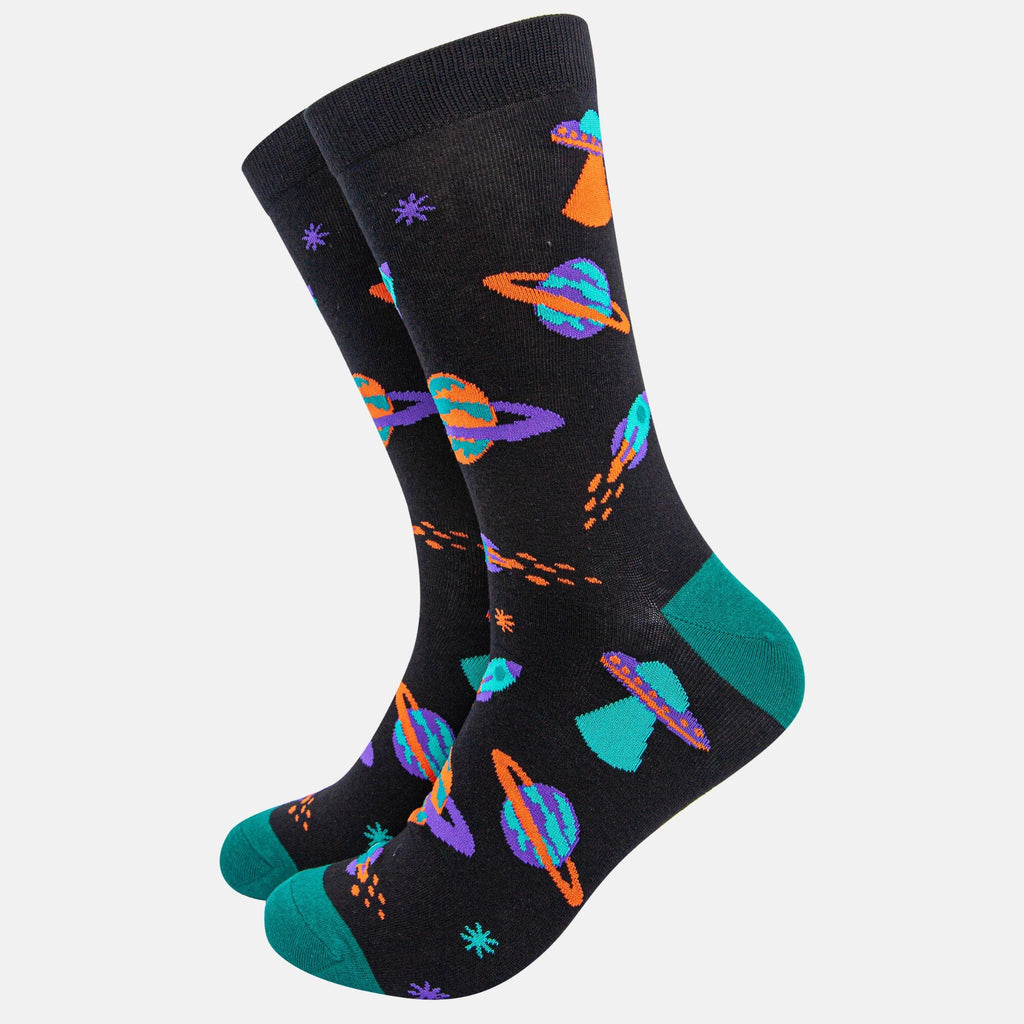 mens-socks-gift-box-black-retro-space-ufo