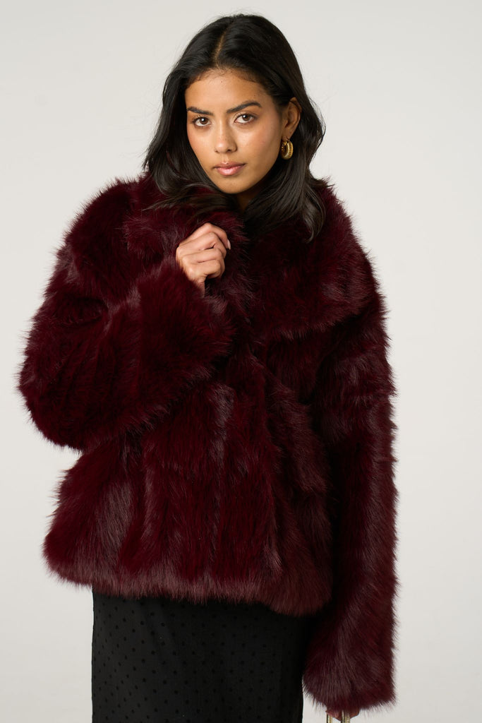 monroe-shawl-collar-jacket-berry-faux-fur-4