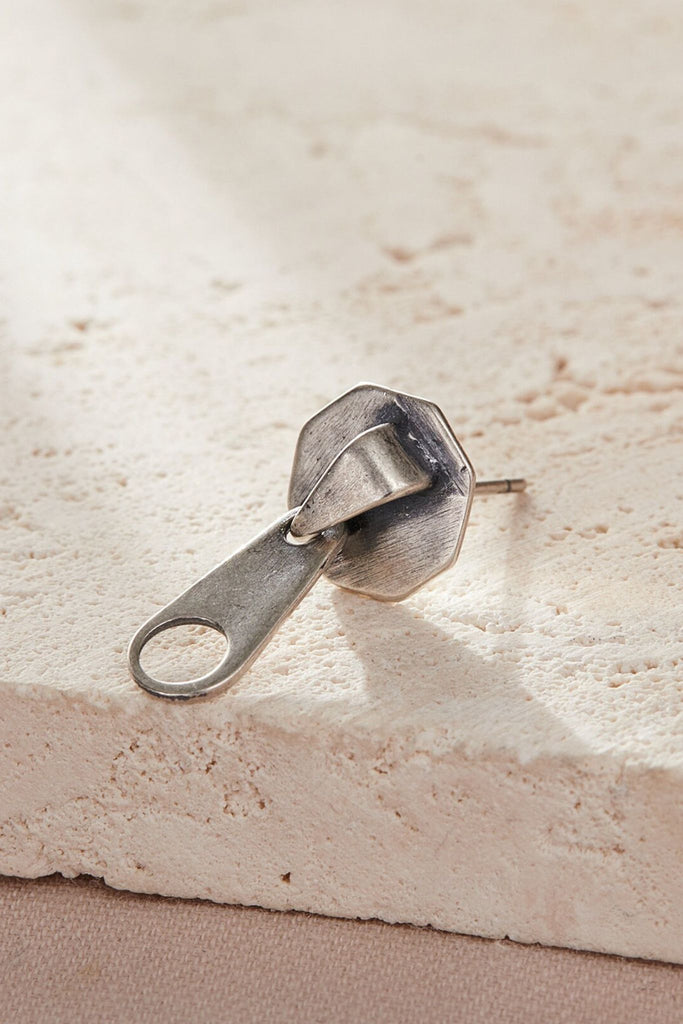 one single s925 zipper stud earring